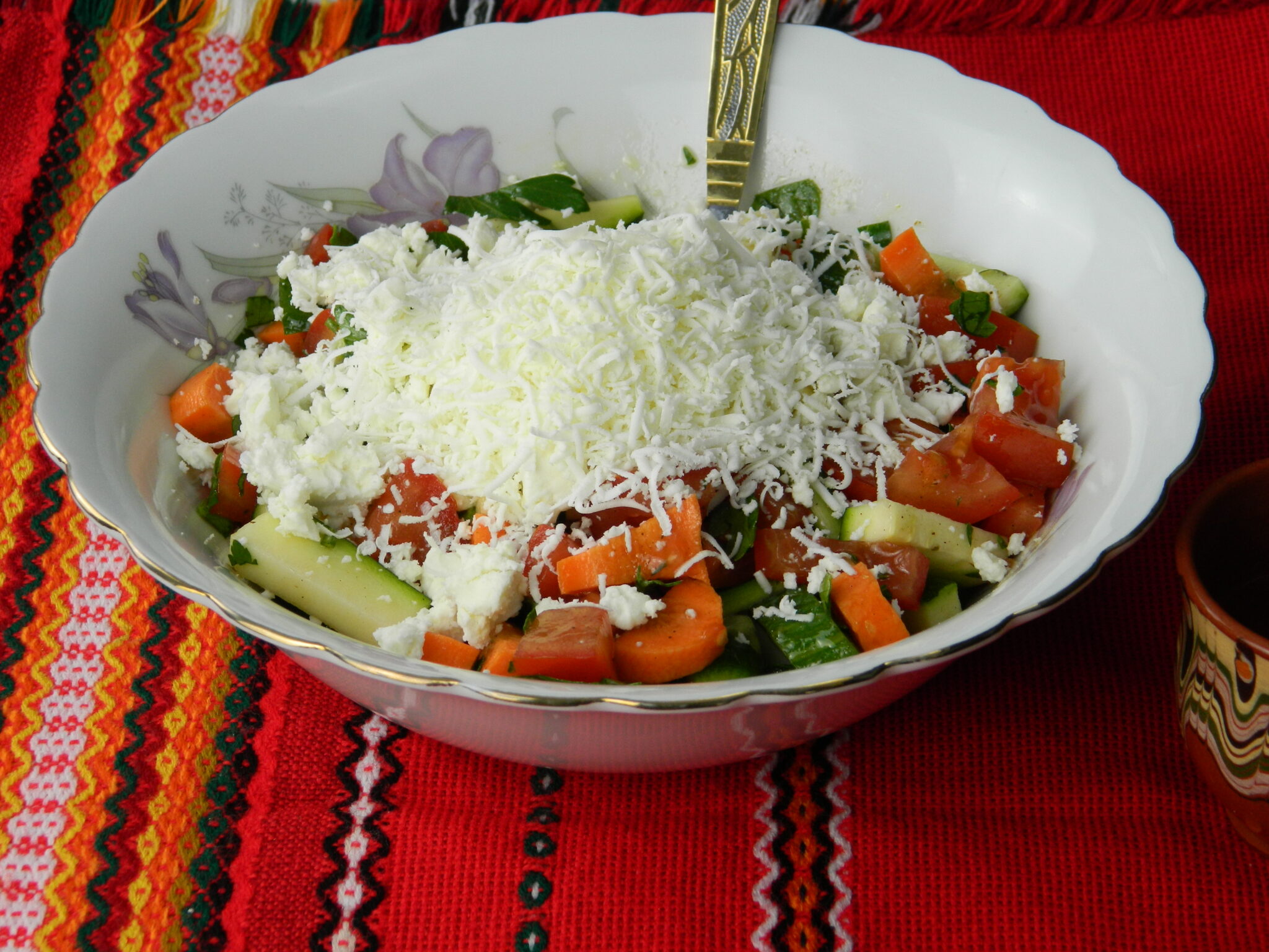 bulgarian-shopska-salad-colorful-and-joy-with-culinary-talks
