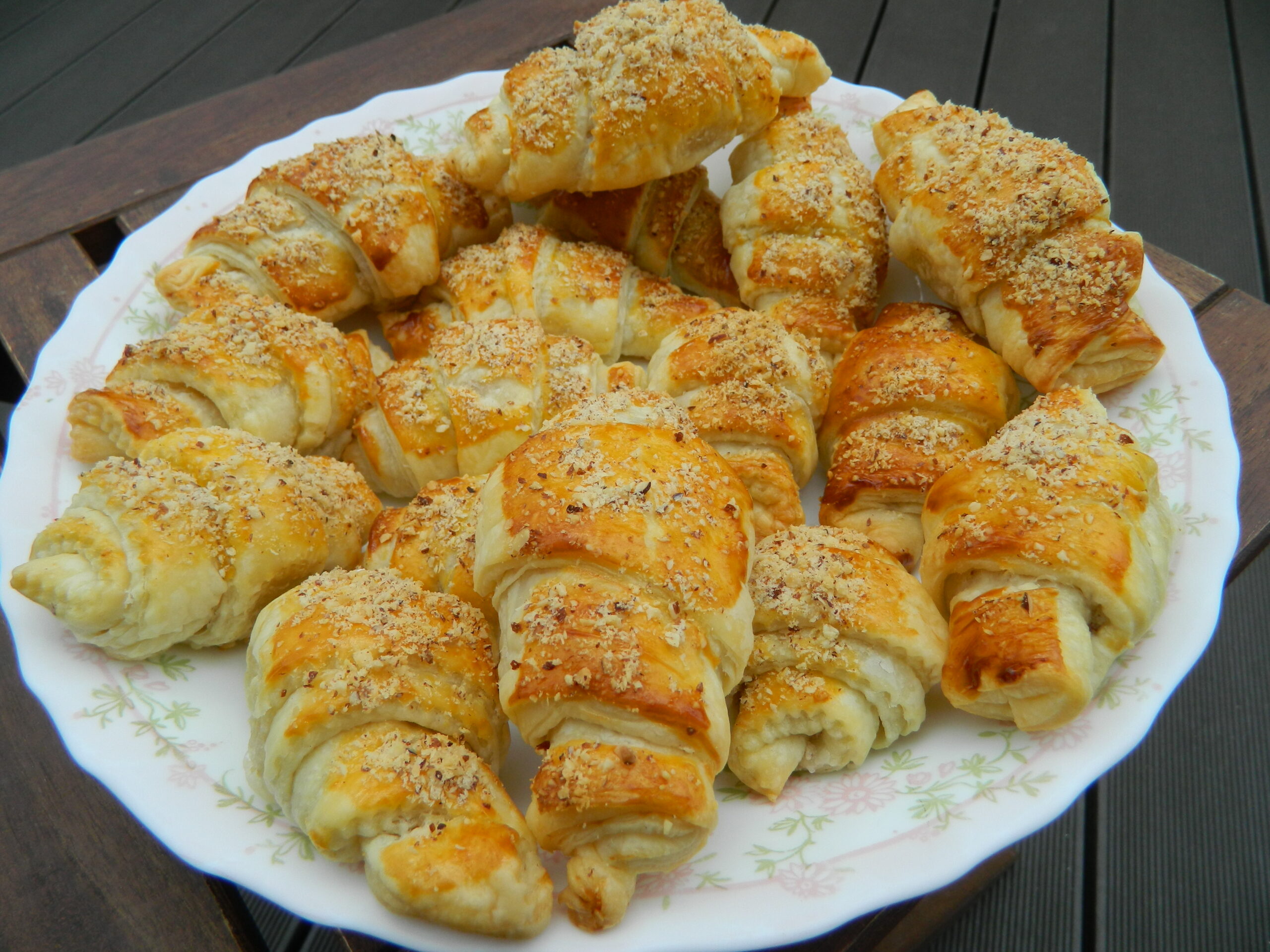 almond croissants