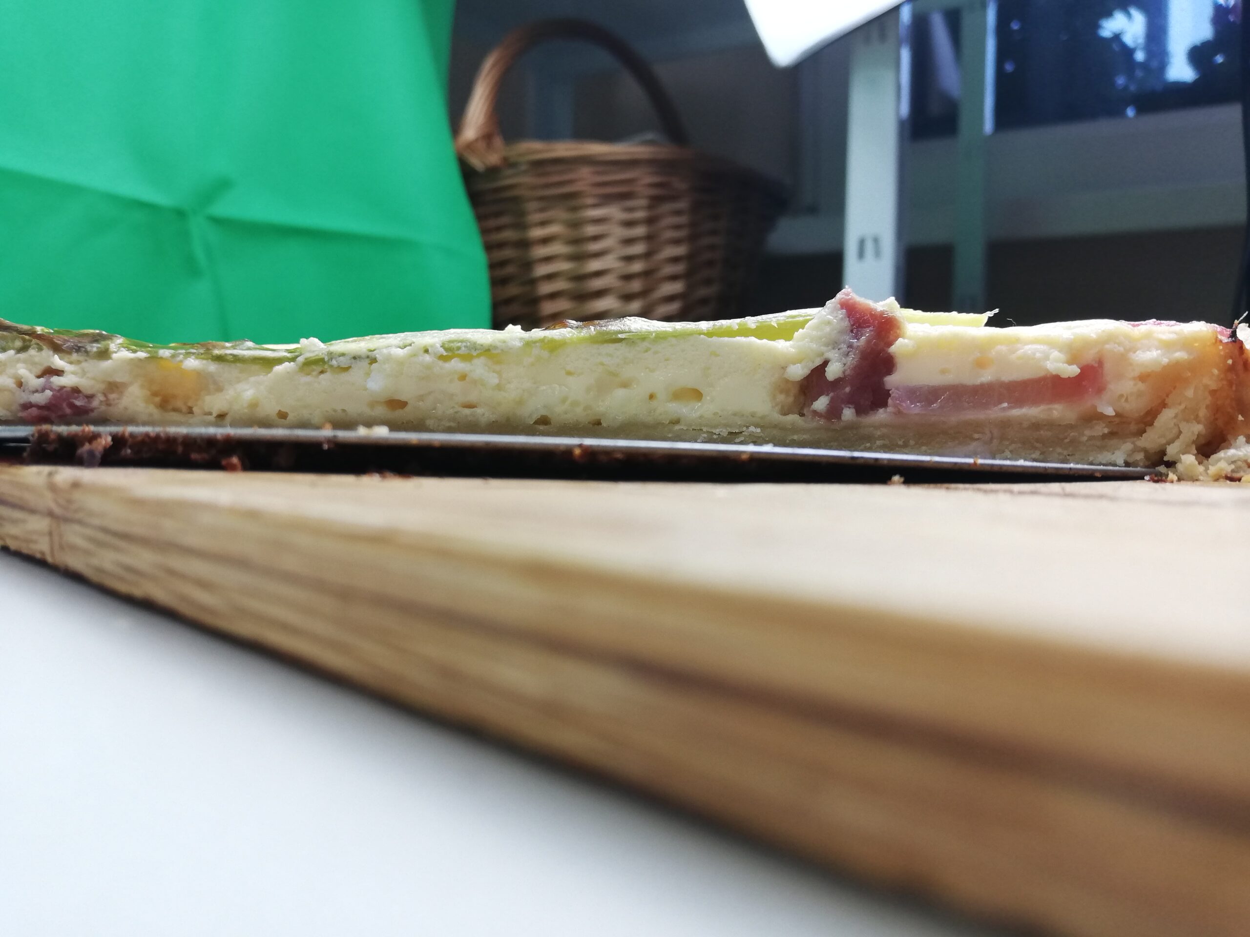 Springish-Green-Asparagus-Quiche